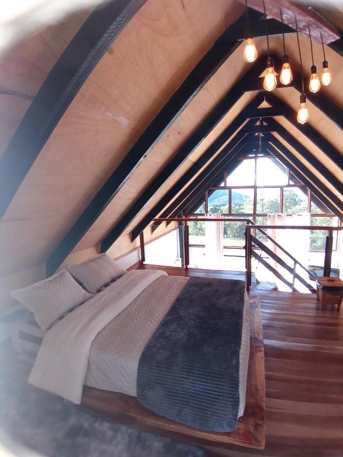 Chale Com Vidros E Hidromassagem Villa São Bento do Sapucaí Eksteriør billede